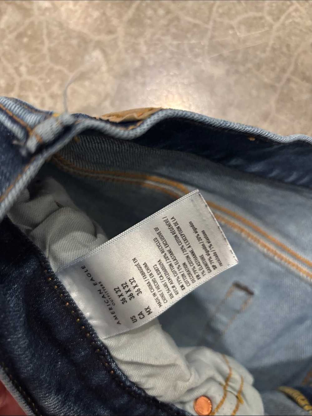 American Eagle Outfitters Men's Straight Fit Blue Jeans - Medium Wash - Picture 2 of 3